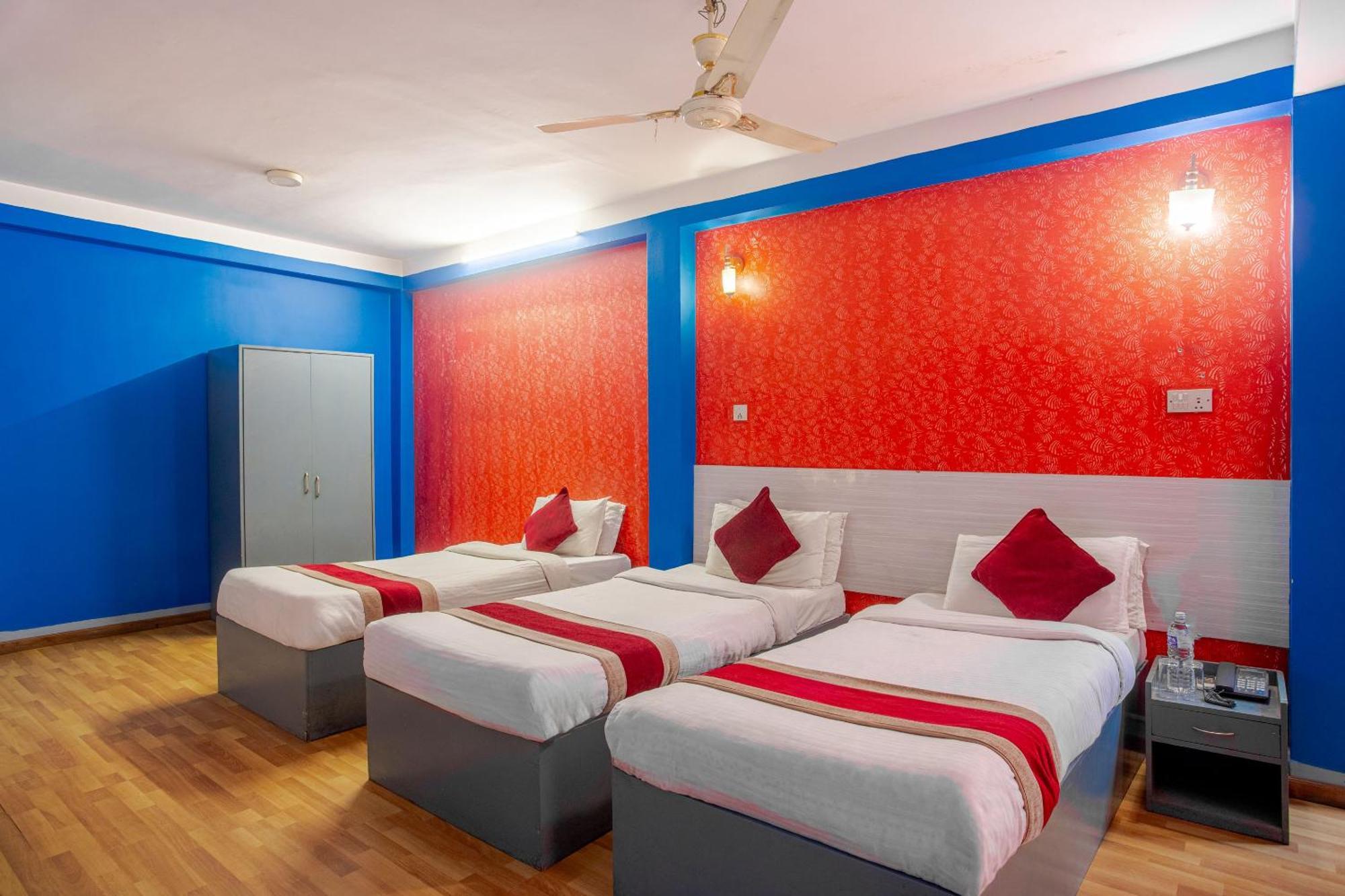 Oyo 808 Hotel Om Ganapati Pvt Ltd Κατμαντού Εξωτερικό φωτογραφία