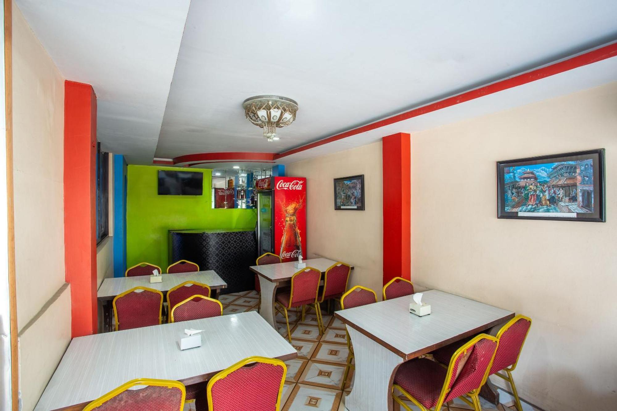 Oyo 808 Hotel Om Ganapati Pvt Ltd Κατμαντού Εξωτερικό φωτογραφία